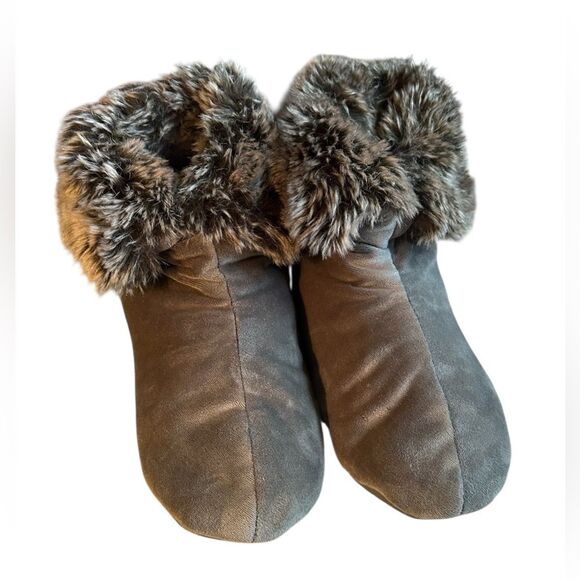 Restoration Hardware Shoes - Restoration Hardware Luxurious Faux Fur Lined Bootie Slippers Size L/XL With Bag